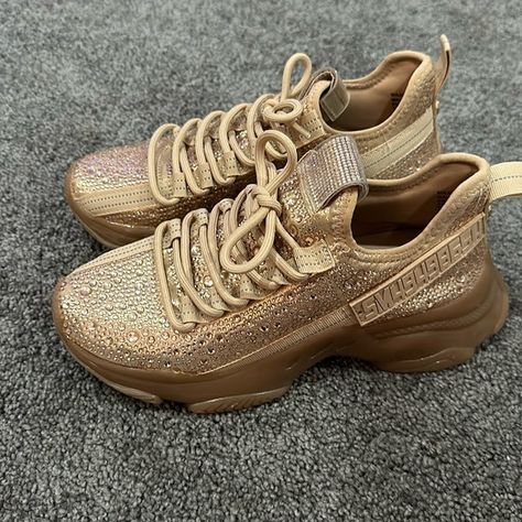 Steve Madden Maxima rhinestone rose gold sneakers Rose Gold Sneakers, Rhinestone Rose, Gold Sneakers, Sneaker Shopping, Steve Madden Shoes, Steve Madden, Like New, Rose Gold, Sneakers