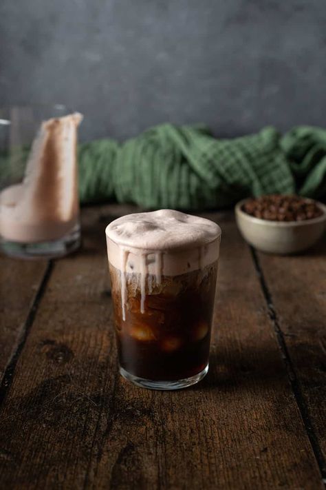 Chocolate Sweet Cream Cold Foam, Chocolate Cream Cold Brew Recipe, Starbucks Chocolate Cream Cold Foam, Starbucks Chocolate Cold Foam Recipe, Chocolate Cold Foam Recipe, Chocolate Cream Cold Foam, Iced Coffee Recipes At Home, Chocolate Cold Foam, Chocolate Cream Cold Brew