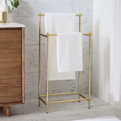 Standing Towel Rack Bathroom, Modern Bathroom Towel Rack Ideas, Free Standing Towel Rack Bathroom, Dallas Townhouse, Modern Overhang, Modern Bathroom Towel Rack, Bathroom Towel Rack Ideas, Towel Rack Ideas, Freestanding Towel Rack