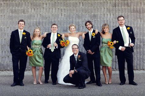 LOVE that bridal parties are starting to have odd numbers in them!  SO much fun! Odd Number Bridal Party, Small Wedding Party, Odd Numbers, Bridal Parties, Mom Wedding, Plan My Wedding, Wedding Party Photos, Wedding Pins, Wedding Pics