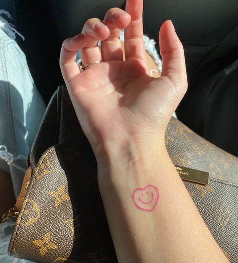 Pink Heart Tattoo, Smol Tattoos, Bw Tattoo, Tattoo God, Heart Tat, Stick Tattoo, Pink Smiley, Party Tattoos, Red Ink Tattoos