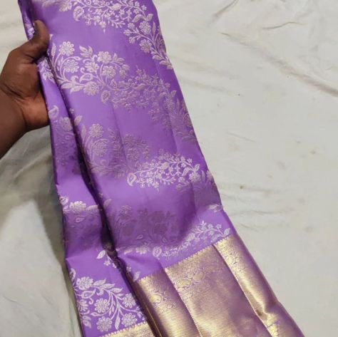 🪷🛍️🪷🛍️🪷🪷💐💐🌹🌹 🌿 *100% PURE ORGINAL KANCHI PATTU SAREE* 🌿 *1 gram gold jari kuttu border* 🌿 *with came Silk Mark Certified tag* 🌿 Price *Rs.10,500/- free shipping Pattu Saree, Blouse Work, Pattu Sarees, Blouse Work Designs, Saree Designs, Saree, Silk, Free Shipping, Gold