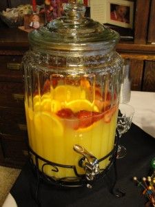 Recipe For  Mimosa Punch would be great in my big mason jar drink dispenser or maybe to use the the Margaritaville machine? Mimosa Punch, Best Mimosa Recipe, Easy Party Punch, Pizza Bianca, Mimosa Recipe, Cookies Healthy, Tortilla Pizza, Party Punch, Punch Recipes