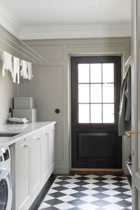 Scandinavian Laundry Room, Checkered Tile, Laundry Nook, Mudroom Laundry, Dream Laundry Room, White Laundry, Mudroom Laundry Room, Laundry Room Inspiration, Boot Room