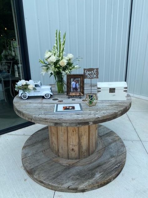 Wood Spool Tables Wedding, Wedding Spool Tables, Spools For Wedding Decor, Wooden Spool Wedding Ideas, Wire Spool Wedding Ideas, Spool Table Ideas, Brown Wedding Hair, Wood Spool Tables, Cable Spool Tables