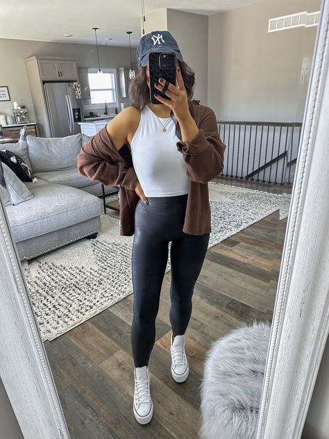 High Tops With Leggings Outfits, Leather Leggings And High Top Sneakers, Baseball Game Outfit Leggings, Spring Outfit Leggings, Mom Park Outfit Spring, Outfit Ideas For Baseball Game, Baseball Game Outfit Women Spring, Black Leggings Summer Outfit, Cute Legging Outfits Spring