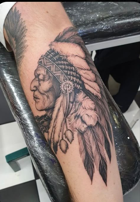 American Indian Tattoos For Men, Native American Chief Tattoo, Native American Warrior Tattoos, Tattoo Native American, Thigh Sleeve Tattoo, Indian Chief Tattoo, Chief Tattoo, Back Of Thigh Tattoo, Deer Tattoos