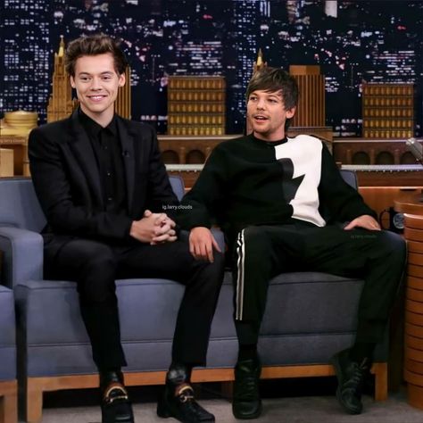 Louis Tomlinson Manip, Larry Manips, Harry Styles And Louis Tomlinson, Tonight Show With Jimmy Fallon, Romantic Comedies, Princess Parking, I Believe In Love, The Tonight Show, One Direction Harry