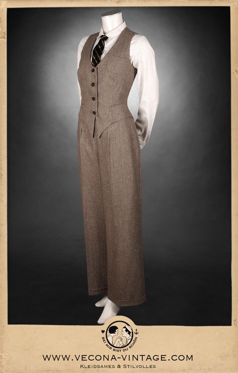 1930s Outfits, Ladies Vests, Detective Outfit, Ladies Waistcoat, Waistcoat Outfit, Womens Waistcoat, Old Fashion Dresses, Vintage Suits, Great Gatsby