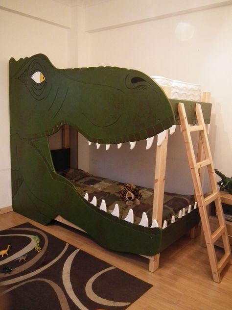 Dinosaur bunk bed | Flickr - Photo Sharing! Dinosaur Boys Room, Dinosaur Kids Room, Childrens Bunk Beds, Dinosaur Bedding, Dinosaur Room Decor, Dinosaur Bedroom, Dinosaur Room, Cool Bunk Beds, Bunk Beds With Stairs