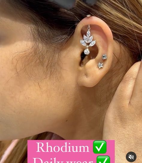 Koppu Designs Gold, Bugdi Earring Design, Koppu Designs, Bugdi Designs, Indian Ear Piercing, Bugadi Earrings, Piercings Silver, Upper Ear Earrings, Minimalist Ear Piercings