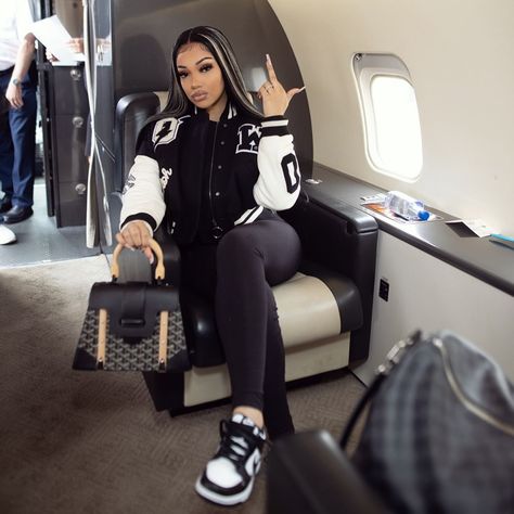 𝒮𝒜𝒢𝐸 🦋’s Instagram post: “Nobody done noticed ‘til the 🛩 was in the ☁️. Hair @wigdealer 🖤” Letterman Jacket Outfit, Black Letterman Jacket, Varsity Jacket Outfit, Jacket Outfit Women, Teen Swag Outfits, Swag Outfits For Girls, Tomboy Style Outfits, Chill Outfits