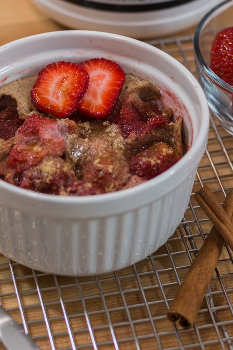 Microwave Protein Cobbler Protein Cobbler, Dessert Cobbler, Protein Mug Cakes, Quick Protein, Protein Fruit, Chicken Pumpkin, Warm Desserts, Change Of Seasons, Fruit Cobbler