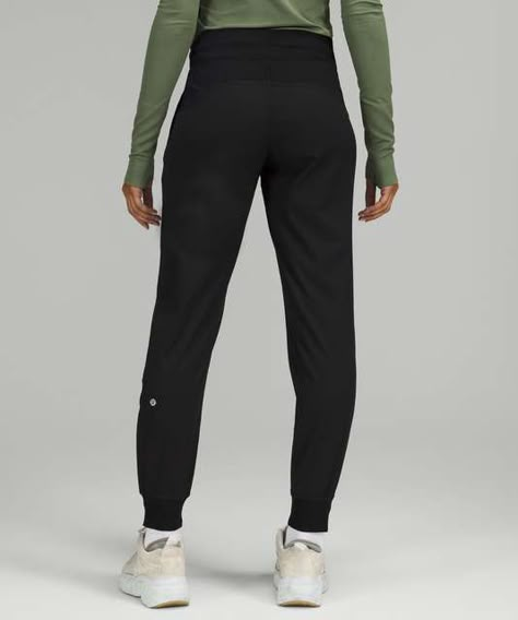 Lululemon Dance Studio Jogger *29" - Black - lulu fanatics Besties Costumes, 8th Grade Aesthetic, Pants For School, Lulu Joggers, Dr Outfit Ideas, Dance Studio Joggers, Lululemon Fits, Skating Clothes, High School Clothes