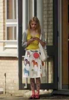 Cassie From Skins, 2000s Inspired Outfits, Cassie Skins, Carrie Bradshaw Outfits, 2000s Fashion Trends, Skins Uk, Future Outfit, Japanese Street Fashion, 2000s Fashion