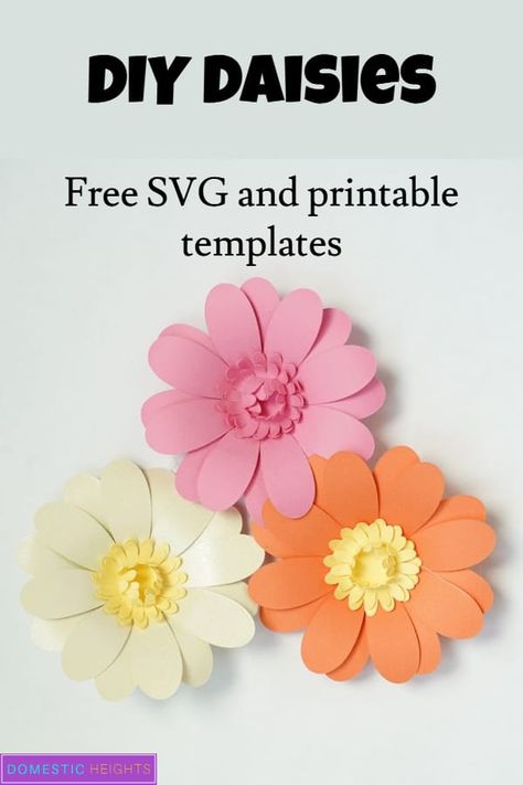 paper daisy flower template and tutorial, free svg cut files for cricut and silhouette Daisy Flower Svg Free Cricut, Paper Daisy Template Free Printable, Layered Flower Svg Free, Cardstock Projects For Cricut, Daisy Svg Free, Cricut Daisy, Flower Svg Free, Cricut Flowers, Flower Templates Printable