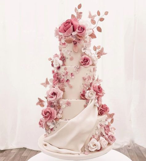 18 Pink Wedding Cakes we ❤ ~ KISS THE BRIDE MAGAZINE Pink Wedding Cakes, Wedding Cake Two Tier, Wedding Cake Peonies, Ivory Wedding Cake, Ruffle Wedding Cake, Soft Pink Wedding, 3 Tier Wedding Cakes, Pink Wedding Inspiration, Wedding Cake Roses