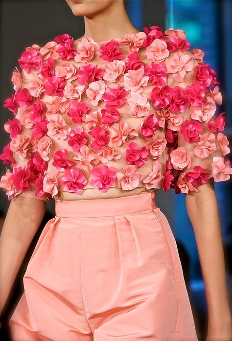 Mode Rose, Diy Kostüm, Diy Vetement, Mode Inspiration, Fashion Details, Pink Fashion, Couture Fashion, Diy Fashion, Look Fashion