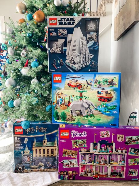 Lego Presents, Lego Harry Potter, Lego Friends, Gift Guides, Best Christmas Gifts, Gift Guide, Holiday Gifts, Lego, Christmas Gift