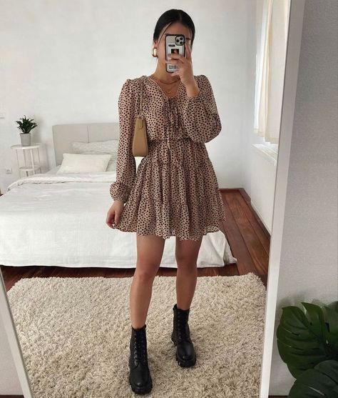 Outfits With Flower Skirts, Outfit Botas, Sanya, Causual Outfits, Mode Inspo, Winter Fashion Outfits, Outfits Casuales, Look Fashion, Classy Outfits