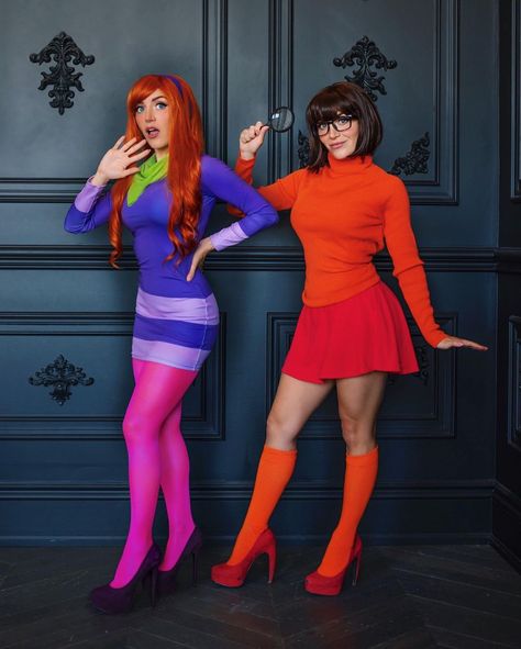 Halloween Costumes Daphne, The Scariest Movie, Velma Costume, Adult Women Halloween Costumes, Comic Con Outfits, Velma Cosplay, Daphne Costume, Colored Tights Outfit, Daphne And Velma