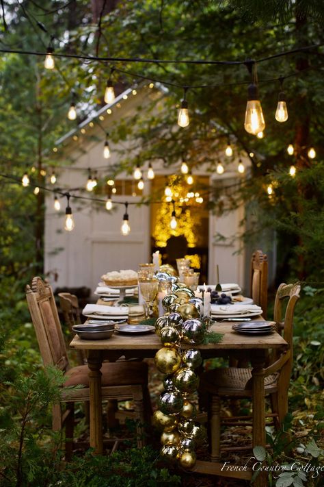 Tips for a magic filled holiday table - French Country Cottage French Country Cottage Christmas, French Country Christmas Decor, Backyard Decorations, French Country Christmas, French Vintage Decor, French Christmas, Christmas Light Ornament, Floating Lights, Country Holiday