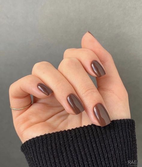 Squoval Brown Nails, Square Gel Nails Fall, Fall Square Nails, Kutek Disney, Brown Nail Polish, Brown Nail, Brown Nails Design, Nude Nail Designs, Smink Inspiration