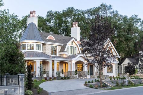 Elegant Luxury Dream Home - Draper, Utah Palace Design, Dream House Modern, Nantucket Style Homes, Utah House, Draper Utah, Utah Style, Luxury Exterior, Nantucket Style, Two Storey House