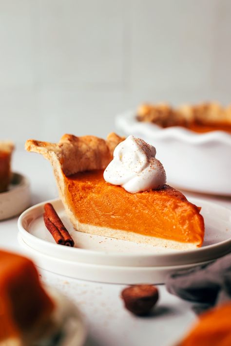 Maple Pumpkin Pie Recipe, Maple Pumpkin Pie, Vegan Sweet Potato Pie, Perfect Pumpkin Pie, Christmas Pie, Best Pumpkin Pie, Maple Pumpkin, Traditional Pumpkin, Cake Mug