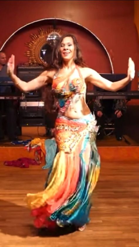 Belly Dance Videos Arabic, Sadie Belly Dance, Belly Dancing For Beginners, Belly Dancer Outfits, Coventry Cathedral, Belly Dance Lessons, Belly Dancer Costumes, Afro Dance, Belly Dancing Videos