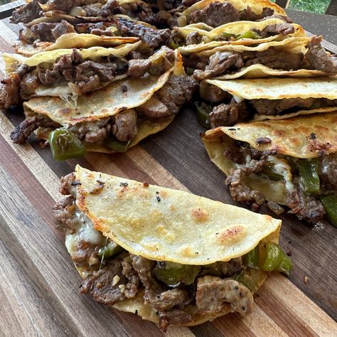 Steak and Cheese Tacos - Cooking in the Midwest Steak For Tacos, Crockpot Shredded Beef, Cooking In The Midwest, Steak And Cheese, Creamy Chipotle Sauce, Bacon Ranch Potatoes, Cheese Tacos, Griddle Recipes, Easy Steak