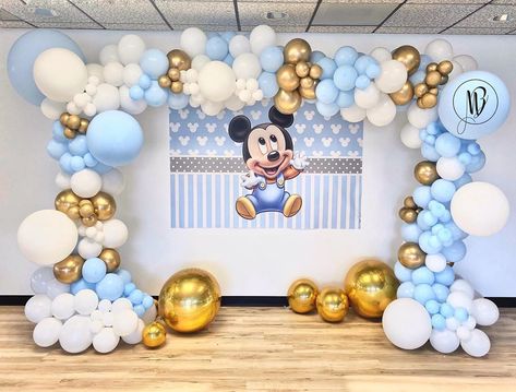 Mickey Mouse Baby Shower Centerpieces, Mickey Mouse Theme Balloon Decoration, Mickey Mouse Balloon Garland Backdrop, Baby Shower Themes For Boys Disney, Baby Mickey Mouse Baby Shower Ideas, Baby Mickey Baby Shower Ideas, Mickey Mouse Baby Shower Ideas, Baby Shower Mickey Bebe, Mickey Mouse Banner