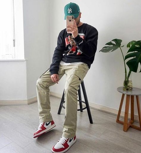 Jordan 1 Outfit Men Summer, Jordan 1 Chicago Outfit, Jordan 1 Outfit Men Style, Outfit Jogger, Jordan 1 Outfit Men, Men Graduation Outfit, Mens Clothing Styles Streetwear, Jordan Quotes, Sneakers Outfit Men