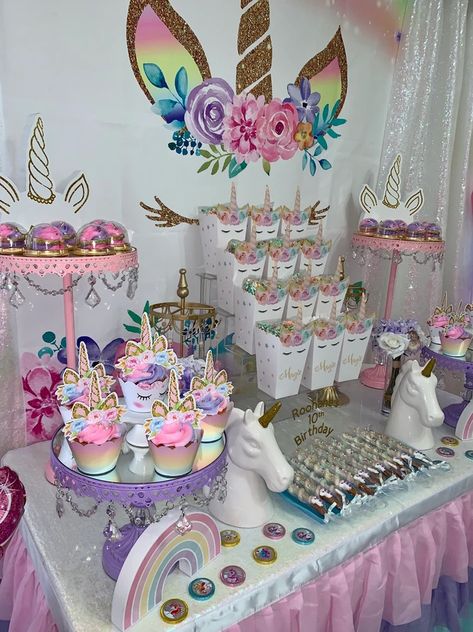 Unicorn Dessert Table, Unicorn Baby Shower Theme, Unicorn Birthday Party Cake, Unicorn Party Food, Unicorn Desserts, Unicorn Birthday Party Decorations, Unicorn Themed Birthday Party, Unicorn Birthday Cake, Rainbow Unicorn Birthday