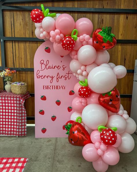 BERRY FIRST BIRTHDAY 🍓 Strawberry Theme Strawberries, Strawberry Shortcake For Birthday, Some Berry Is One Party, Sweets First Birthday Theme, Berry 1st Birthday Balloon Arch, 1st Berry Birthday, Strawberry Birthday Theme Decorations, Berry First Backdrop, First Birthday Strawberry Shortcake