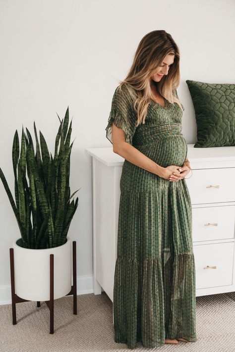 Baby Shower Look : Emerald Green Ba&sh Dress + Cult Gaia Mules | The Grey Edit Fall Baby Shower Outfit, Baby Shower Outfit Ideas, Green Maternity Dresses, Baby Shower Outfit For Guest, Maternity Dresses For Baby Shower, Shower Outfits, Green Baby Shower, Baby Shower Outfit, Baby Shower Dresses