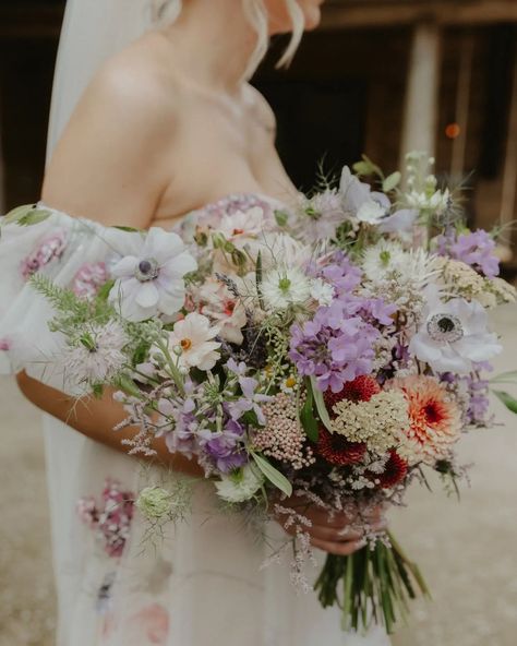 The most whimsical bouquet and wedding dress I've ever seen 😍✨🌿💖💫 Photographer @chelseyleighweddings Dress @natalie_ann_brides MIA @cheshiremakeupco Hair @wildflowerhaircompany Bride @amiijanee Locally grown flowers @peppermintandpoppies #whimsicalwedding #whimsicalwonderfulwild #whimsicalwonderlandweddings #woodlandwedding #whimsicalbouquet #wildbouquet Whimsical Bouquet, Natalie Ann, Whimsical Wonderland Weddings, Whimsical Wedding, Locally Grown, Woodland Wedding, Growing Flowers, Wonder, Wedding Dress