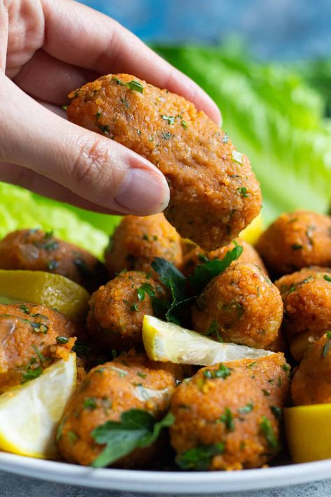 Vegan Lentil Meatballs, Lentil Balls, Lentil Recipes Healthy, Red Lentil Recipes, Lentil Recipe, Harissa Recipes, Lentils Vegan, Lentil Meatballs, Vegan Lentil