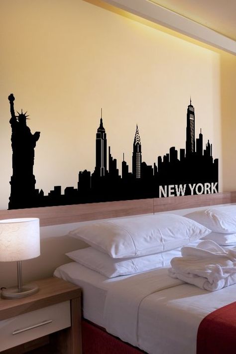 New York Wall Decals New York Bedroom, New York Decor, Nyc Rooms, City Bedroom, New York Theme, College Bedroom, Wall Decals For Bedroom, Princess Room, Cool Wall Art