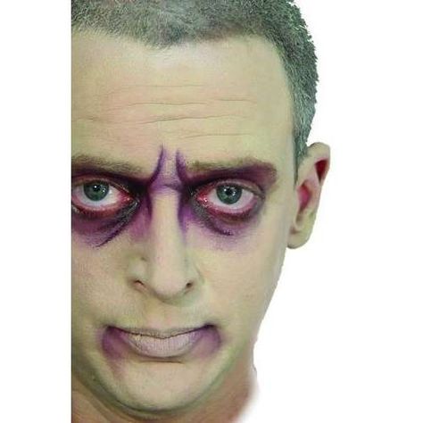 Men's zombie makeup Zombie Face Painting, Face Paint For Halloween, Ghoul Makeup, Last Minute Halloween Makeup, Mens Halloween Makeup, Zombie Makeup Easy, Ghost Makeup, Theatre Makeup, Halloween Makeup Ideas