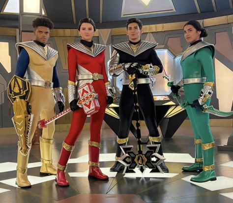 Power Rangers Cosmic Fury, Power Rangers Funny, Cosmic Fury, Power Rangers Dino Fury, Power Rangers Comic, Power Rangers Zeo, Power Rangers Series, Power Rangers Megaforce, All Power Rangers