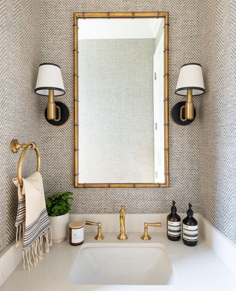 Phillip Jeffries on Instagram: “The perfect powder room does exist! Freshen up in this stunning space from @mbc.interiordesign featuring Chevron Chic in Bay Blue. Discover…” Powder Room Wallpaper, Wallpaper Ceiling, Wallpaper Accent Wall, Half Bathroom, Powder Bath, Kitchen Wallpaper, Bathroom Wallpaper, Wallpaper Bedroom, Painting Bathroom