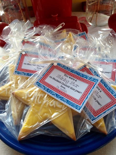 You were a Shining Star on Student Council! Student Council Gifts, Student Council Gift Ideas, Slogans For Student Council, Inclusion Teacher, School Open House, Student Leadership, Student Government, Campaign Ideas, Student Body