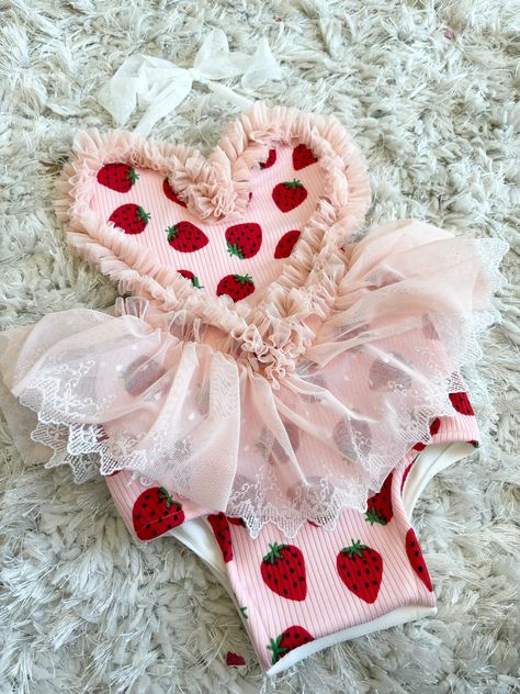 My Berry First Birthday Outfit, Strawberry Shortcake First Birthday Outfit, Strawberry Birthday Outfit, Strawberry Shortcake Theme Party Ideas, Strawberry First Birthday Outfit, Strawberry Shortcake Baby Birthday, Strawberry Themed 1st Birthday Decor, Strawberry Shortcake Baby Clothes, Strawberry First Birthday Pictures