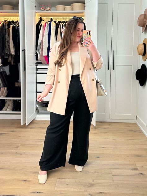 Fashion Xl Plus Size Style, Plus Size Summer Outfits Work, Old Money Midsize, Blazer Plus Size Outfits, Curvy Girl Work Outfits, Plus Size Formal Outfits, Plus Size Blazer Outfits, Fashion Stylist Aesthetic, Plus Size Office Outfits