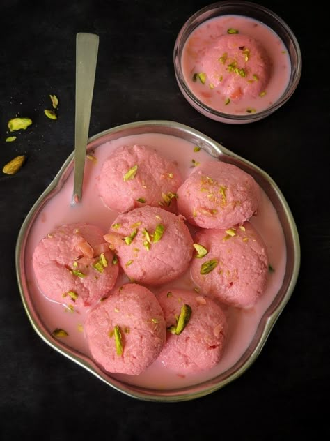 Rasmalai Snap, Rasmalai Aesthetic, Rose Rasmalai, Sweets Indian, Indian Food, Sweet Dishes Recipes, Tasty Recipes Videos, Quick Recipes Snacks, Yummy Ice Cream