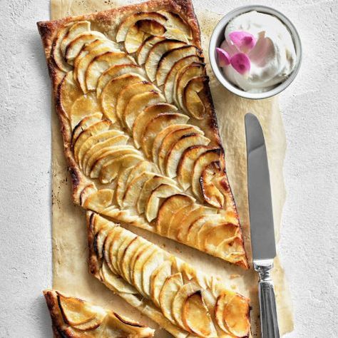 Ina Garden, Apple Tarte, French Apple Tart, Ina Garten Recipes, William Sonoma, French Recipes, Apple Tart, Frozen Puff Pastry, Barefoot Contessa