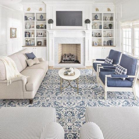 Shelf Styling How-To Tips | Living Rom Shelf Decor | The Kuotes Blog Classic Decor Living Room, Big Living Room Designs, Living Room Designs Classic, Big Living Room, Interior Design Secrets, Blue And White Living Room, Cozy Family Rooms, Sala Grande, Blue White Decor