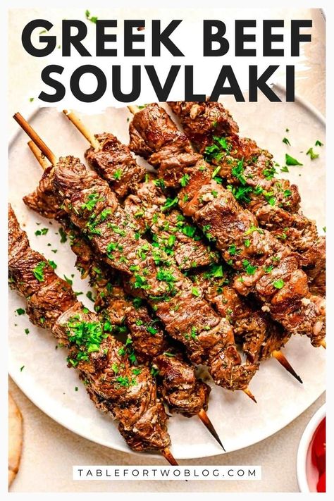 Mediterranean Diet Recipes Dinners Beef, Beef Souvlaki Recipe, Beef Souvlaki, Greek Beef, Greek Chicken Souvlaki, Souvlaki Recipe, Mediterranean Diet Recipes Dinners, Greek Dinners, Steak Dishes