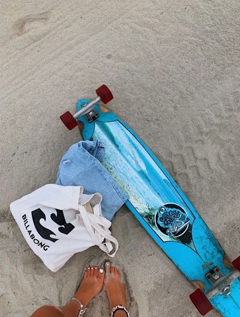 Hoț Girl Summer Aesthetic, Beach Girlie, Beachy Aesthetic, Surf Vibes, Aesthetic Clean, Sunset Aesthetic, Summer Goals, Surf Life, Vanilla Girl